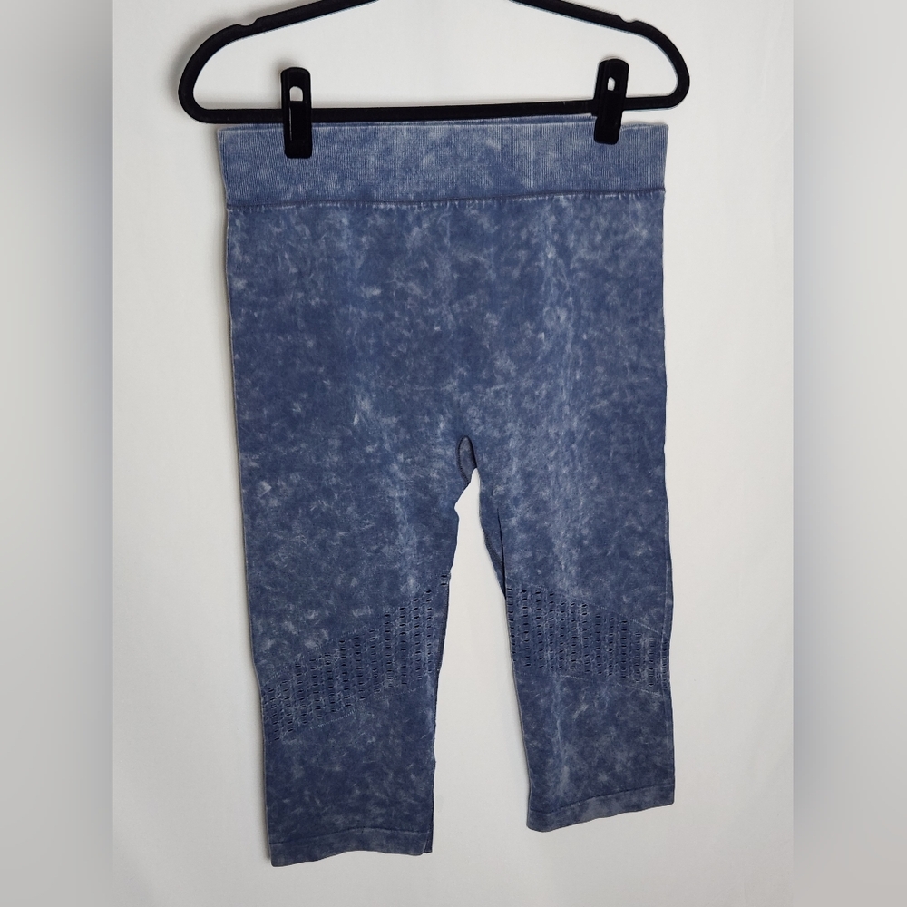 Blue Cream Tie Dye Women's Cotton Blend Xersion Capri Leggings Cutout Detail XL